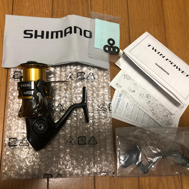 シマノ　SHIMANO 20ツインパワー　4000XG 新品未使用品リール