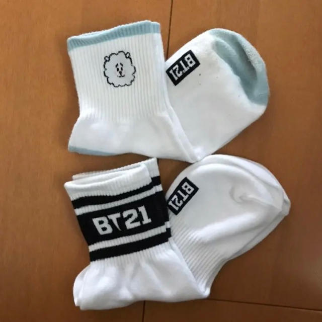 防弾少年団(BTS)(ボウダンショウネンダン)のBT21 ソックス レディースのレッグウェア(ソックス)の商品写真