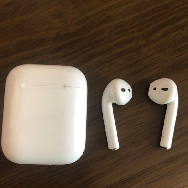 オーディオ機器Apple Airpods（第1世代）