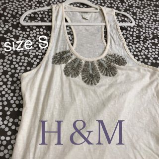 エイチアンドエム(H&M)のＨ&M ビーズ トップス(カットソー(半袖/袖なし))