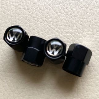 フォルクスワーゲン(Volkswagen)のVW フォルクスワーゲン　バルブキャップ　エアバルブ　4個セット　黒(車外アクセサリ)