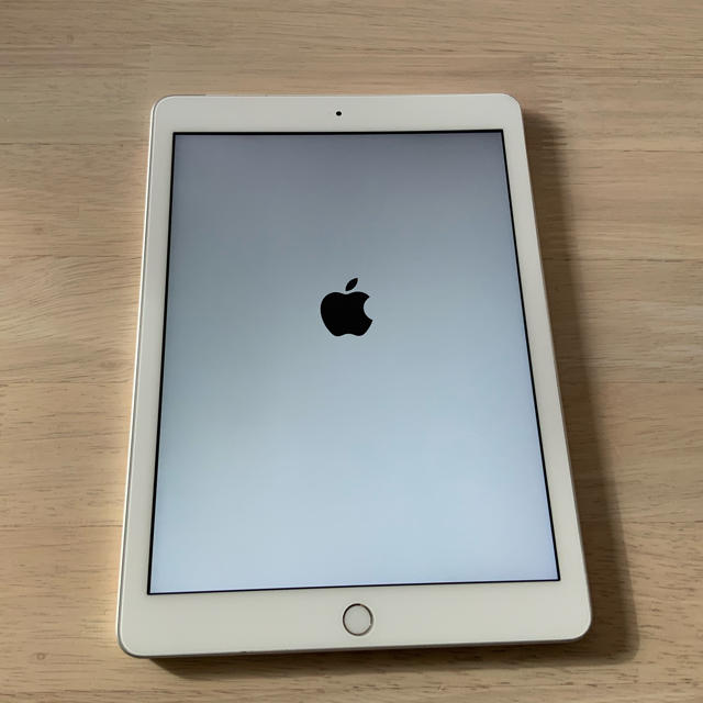 iPad 2017 第5世代 simフリー シルバー32G ※注意事項有 有名な高級