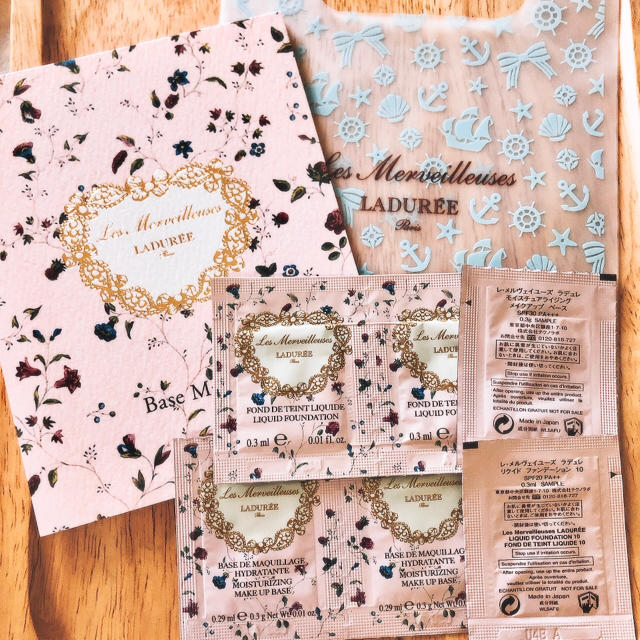 LADUREE(ラデュレ)の8点　ラデュレ　リクイドファンデーション　化粧下地 コスメ/美容のベースメイク/化粧品(ファンデーション)の商品写真