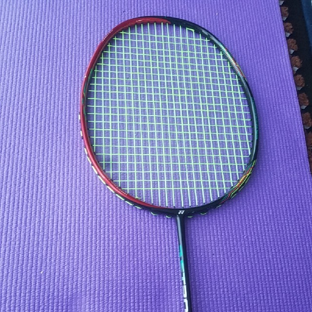 YONEX(ヨネックス)のバドミントンラケット スポーツ/アウトドアのスポーツ/アウトドア その他(バドミントン)の商品写真