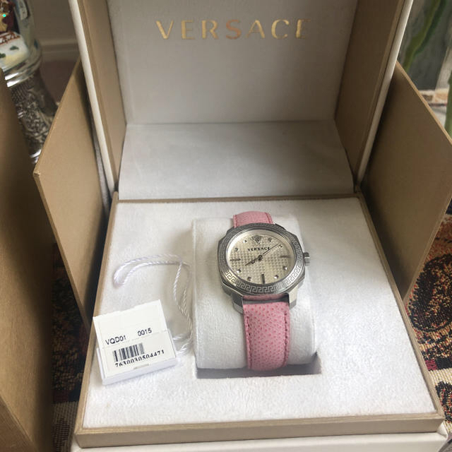 ヴェルサーチヴェルサーチVQD01 腕時計　Versace