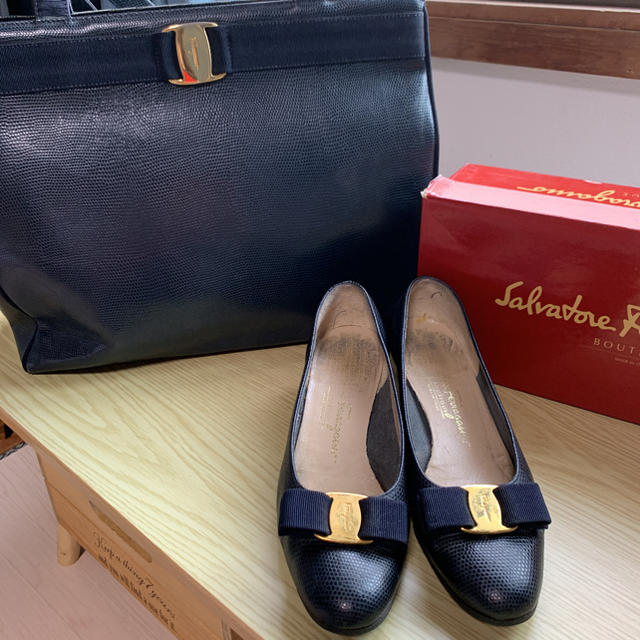 Ferragamo(フェラガモ)のhana様専用 フェラガモ バッグのみ レディースのバッグ(トートバッグ)の商品写真