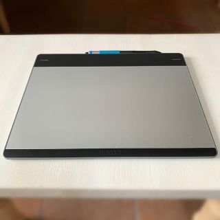 ワコム(Wacom)の最終値下げwacom Intuos Pen & Touch medium(PC周辺機器)