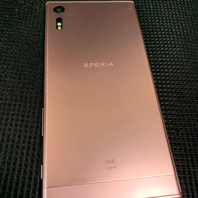 SONY(ソニー)のxperia xz au ピンク スマホ/家電/カメラのスマートフォン/携帯電話(スマートフォン本体)の商品写真