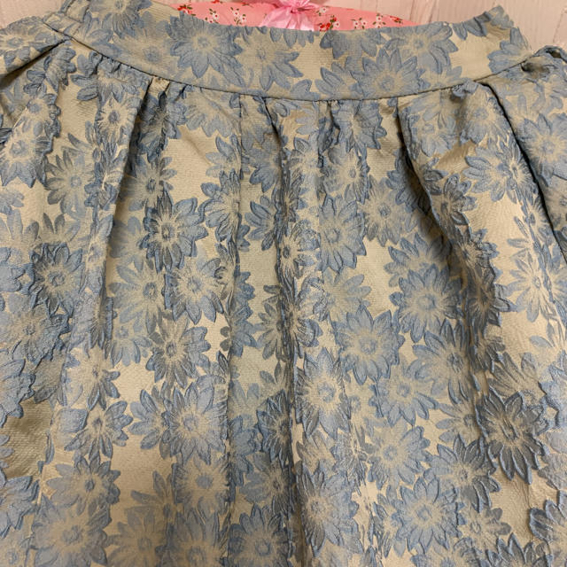 Lochie(ロキエ)の6/11迄出品！花柄スカート　JILLSTUART レディースのスカート(ひざ丈スカート)の商品写真