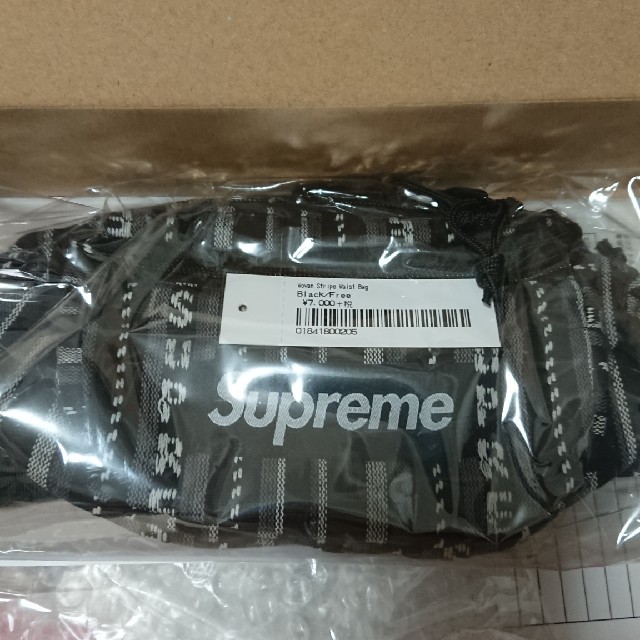 Supreme(シュプリーム)のWoven Stripe Waist Bag(ブラック) メンズのバッグ(ウエストポーチ)の商品写真