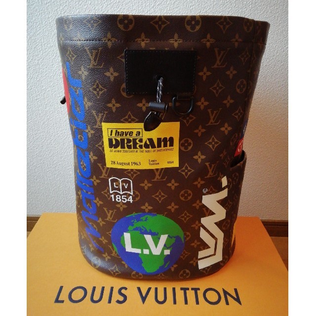 LOUIS VUITTON(ルイヴィトン)のLOUIS VUITTON　チョークバックパック メンズのバッグ(ボディーバッグ)の商品写真