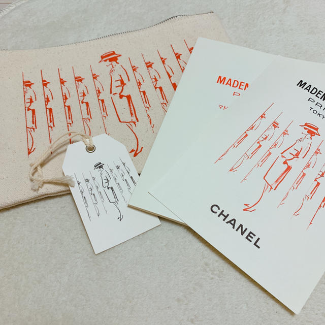 CHANEL(シャネル)のCHANEL マドモアゼルプリヴェ展　限定ポーチ　ノベルティ　パンフレット レディースのファッション小物(ポーチ)の商品写真