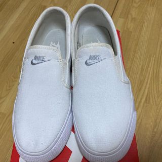 ナイキ(NIKE)のNIKE トキ　スリッポン　白(スリッポン/モカシン)