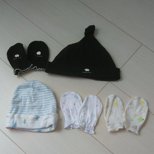 COMME CA ISM(コムサイズム)のベビー　赤ちゃん　帽子　ミトン　手袋　セット キッズ/ベビー/マタニティのこども用ファッション小物(手袋)の商品写真