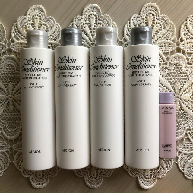 ALBION(アルビオン)のアルビオン スキコン シャンプー＆トリートメント×2セット＋おまけ付 コスメ/美容のヘアケア/スタイリング(シャンプー/コンディショナーセット)の商品写真