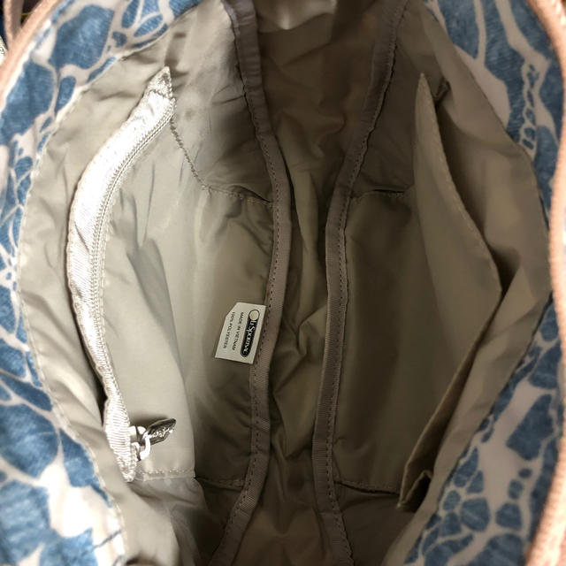 LeSportsac(レスポートサック)のレスポートサック ショルダー【がんばります様専用】 レディースのバッグ(ショルダーバッグ)の商品写真