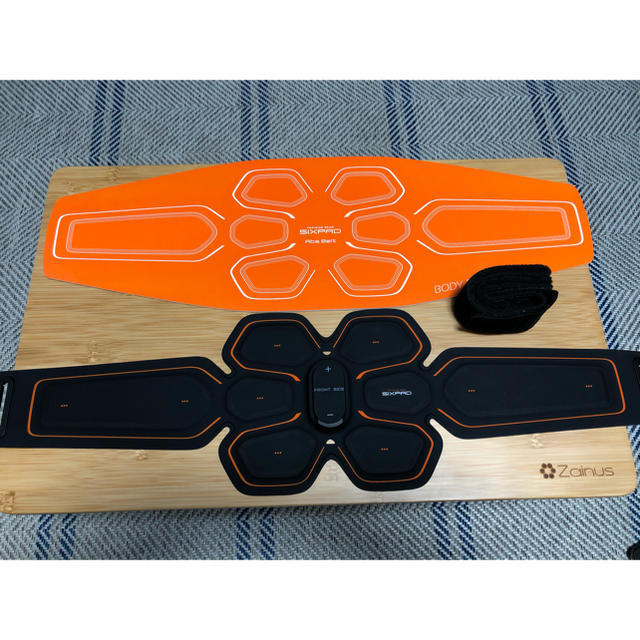 SIXPAD(シックスパッド)のSIXPAD Abs Belt スポーツ/アウトドアのトレーニング/エクササイズ(トレーニング用品)の商品写真