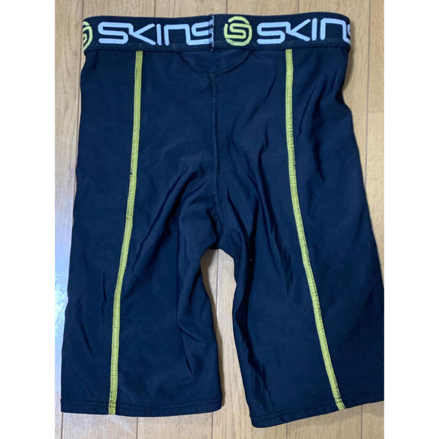 SKINS(スキンズ)のSKINS スキンズ　インナーハーフタイツ　スパッツ メンズのレッグウェア(レギンス/スパッツ)の商品写真