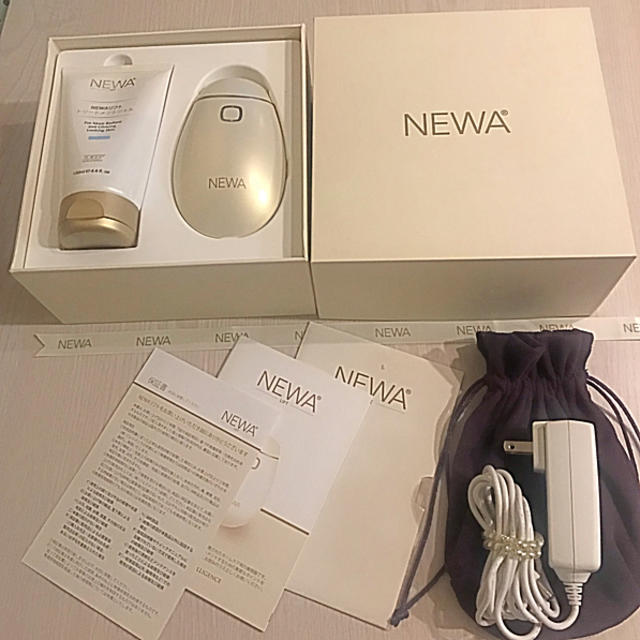 NEWAリフト　美顔器　 スマホ/家電/カメラの美容/健康(フェイスケア/美顔器)の商品写真