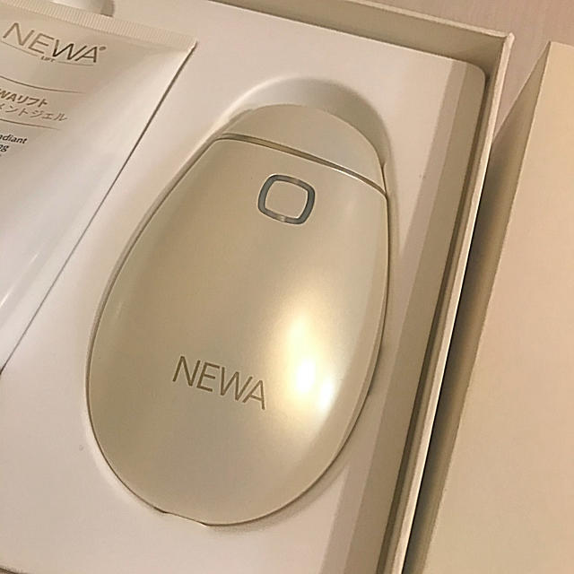 NEWAリフト　美顔器　 スマホ/家電/カメラの美容/健康(フェイスケア/美顔器)の商品写真