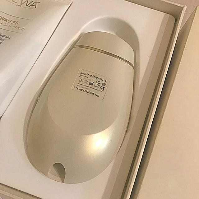 NEWAリフト　美顔器　 スマホ/家電/カメラの美容/健康(フェイスケア/美顔器)の商品写真