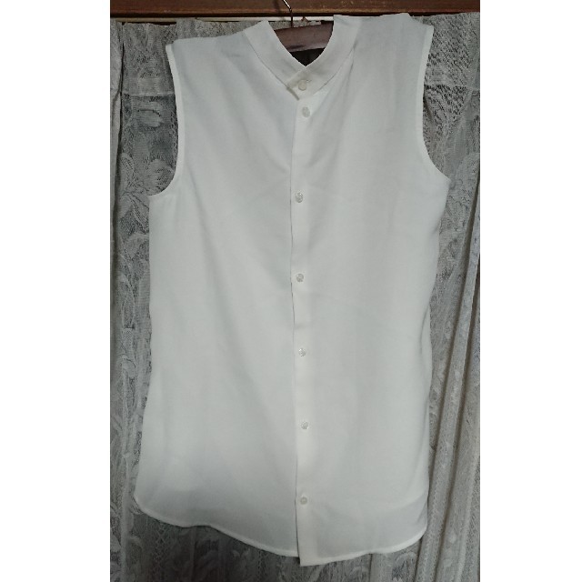 GU(ジーユー)のノースリーブシャツ白 #GU レディースのトップス(シャツ/ブラウス(半袖/袖なし))の商品写真