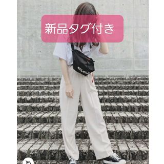 グレイル(GRL)のGRL ベーシックストレートパンツ 新品タグ付き(カジュアルパンツ)