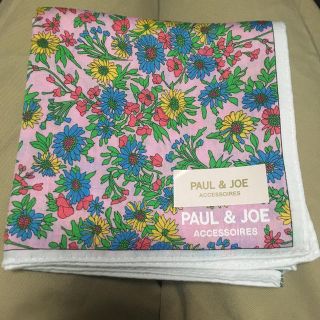 ポールアンドジョー(PAUL & JOE)のPAUL&JOE花柄ハンカチ 新品未使用(ハンカチ)