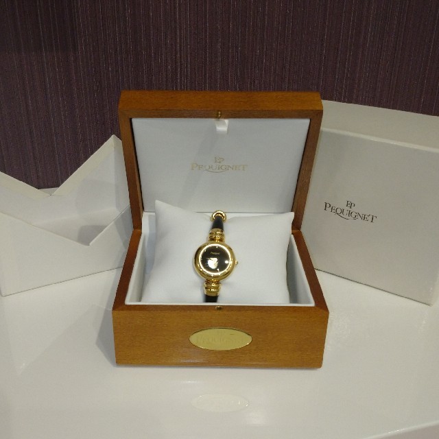 腕時計高級宝飾PEQUIGNETの腕時計