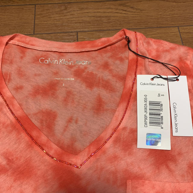 Calvin Klein(カルバンクライン)のカルバンクラインジーンズ　Tシャツ　Mサイズ レディースのトップス(Tシャツ(半袖/袖なし))の商品写真