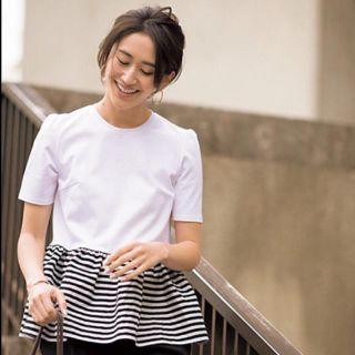 バーニーズニューヨーク(BARNEYS NEW YORK)の◆◆ボーダーズアットバルコニー◆◆ペプラム　トップス  Tシャツ　ホワイト(Tシャツ(半袖/袖なし))