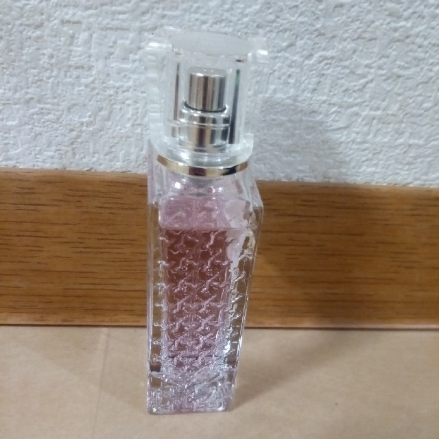 Christian Dior(クリスチャンディオール)の専用ミス ディオール ヘア ミスト 30ml コスメ/美容のヘアケア/スタイリング(ヘアウォーター/ヘアミスト)の商品写真