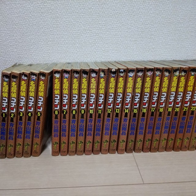 小学館(ショウガクカン)の名探偵コナン コミック 1～46巻 エンタメ/ホビーの漫画(少年漫画)の商品写真
