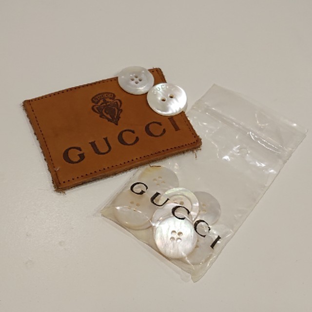 Gucci(グッチ)の【GUCCI】ワッペン&ボタン セット ハンドメイドの素材/材料(各種パーツ)の商品写真