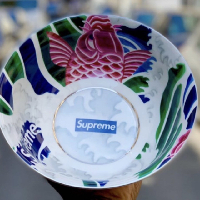 Supreme(シュプリーム)のSupreme Waves Ceramic Bowl  インテリア/住まい/日用品のキッチン/食器(食器)の商品写真