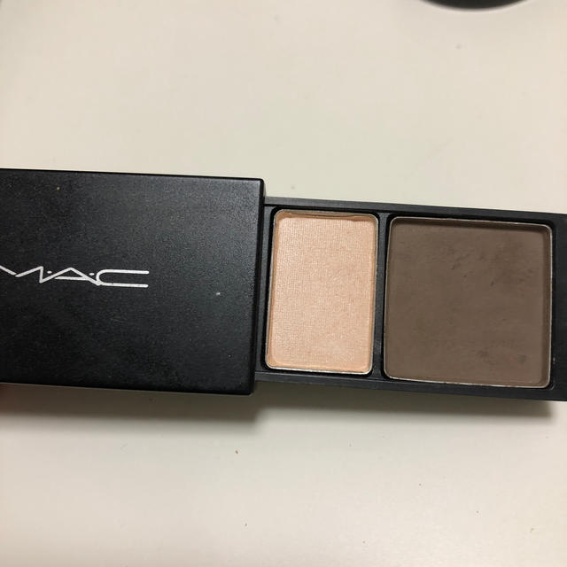 MAC(マック)のM・A・C ブロウ シェーダー  コスメ/美容のベースメイク/化粧品(パウダーアイブロウ)の商品写真