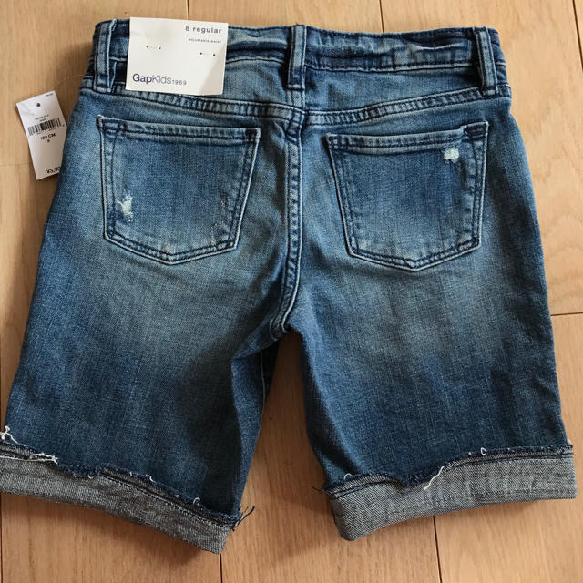 GAP Kids(ギャップキッズ)のGAP キッズ デニム ダメージ ハーフパンツ 130 半ズボン ショートパンツ キッズ/ベビー/マタニティのキッズ服男の子用(90cm~)(パンツ/スパッツ)の商品写真