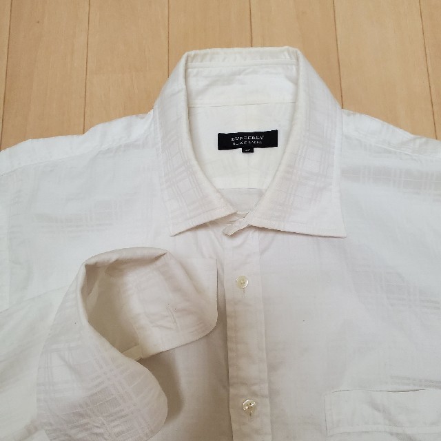 BURBERRY BLACK LABEL(バーバリーブラックレーベル)の広島マツケン様専用　白Yシャツ メンズのトップス(シャツ)の商品写真