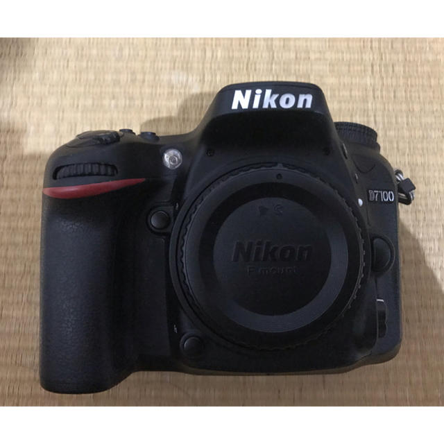 Nikon D7100 ボディ　ショット数10,122枚　品