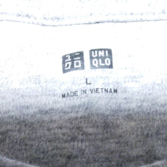 UNIQLO(ユニクロ)のUNIQLOメンズ長袖TシャツグレーL メンズのトップス(Tシャツ/カットソー(七分/長袖))の商品写真