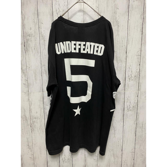 UNDEFEATED アンディフィーテッド　Tシャツ　カットソー　ビッグT