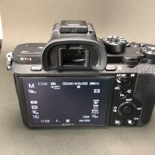 α7rii ILCE-7RM2 シャッター数、約15000回 スマホ/家電/カメラのカメラ(ミラーレス一眼)の商品写真