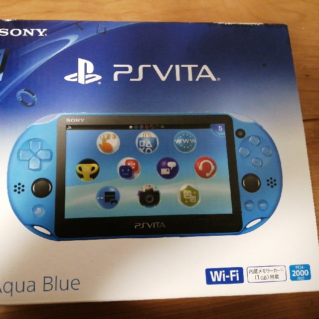 PlayStation VITA 本体  PCH-2000 ZA23　美品エンタメホビー