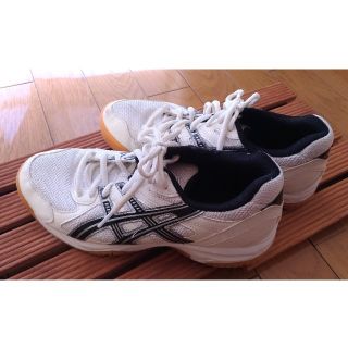 アシックス(asics)の桜様専用 ☆ アシックス室内シューズ23☆バトミントン卓球バレーテニススカッシュ(スニーカー)