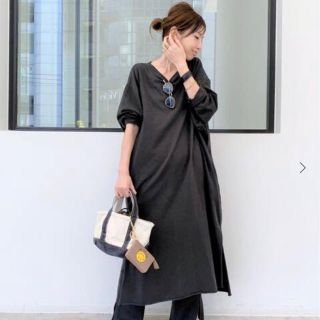 アパルトモンドゥーズィエムクラス(L'Appartement DEUXIEME CLASSE)の 《新品・タグ付》PRINTED LONG DRESS (ロングワンピース/マキシワンピース)