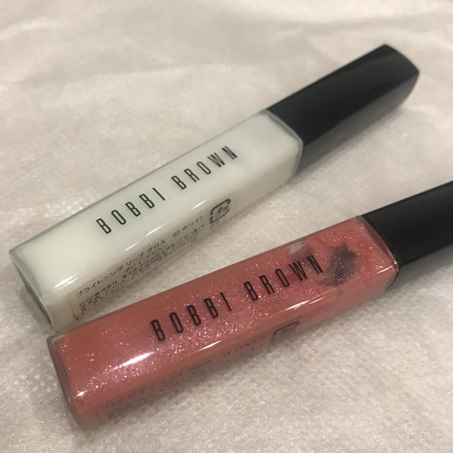 BOBBI BROWN(ボビイブラウン)の値下げ！BOBBI BROWN リップグロス 2本 コスメ/美容のベースメイク/化粧品(リップグロス)の商品写真