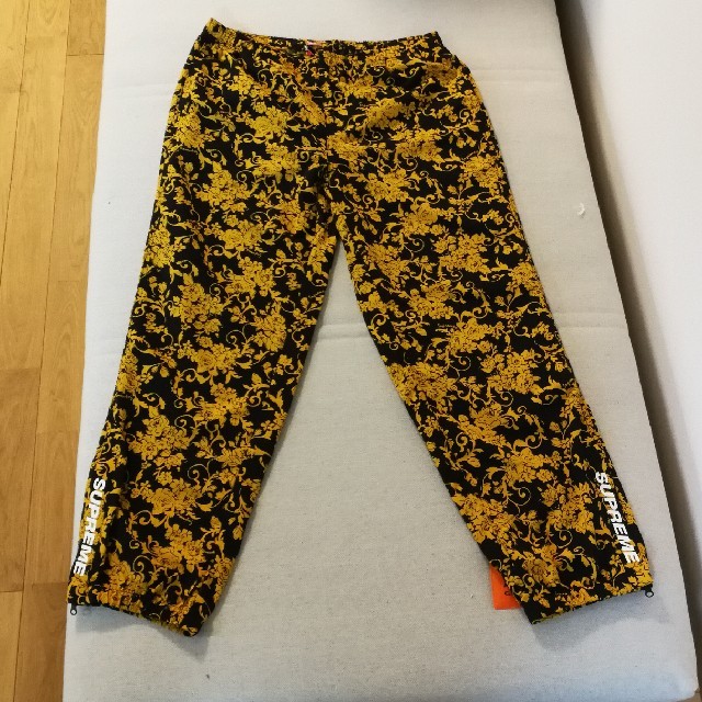 Mサイズ supreme warm up pant black floral