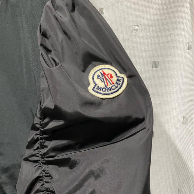 MONCLER(モンクレール)のMOU♡さま専用　6／6までお取り置きモンクレールブルゾン レディースのジャケット/アウター(ブルゾン)の商品写真