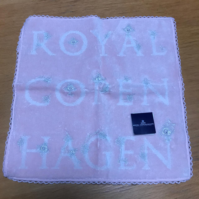 ROYAL COPENHAGEN(ロイヤルコペンハーゲン)の値下げ❣️新品❣️ タオルハンカチ❣️ レディースのファッション小物(ハンカチ)の商品写真