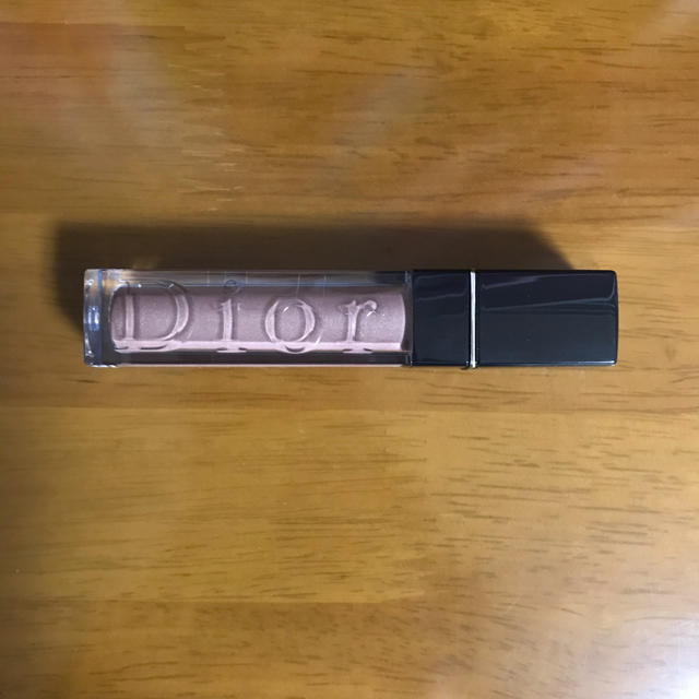 Dior(ディオール)のディオールショウ リキッド モノ 580 トープ 限定品 コスメ/美容のベースメイク/化粧品(アイシャドウ)の商品写真